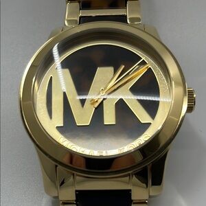 Michael Kors MK5788 Watch with Bold Design